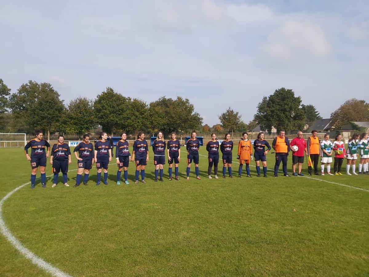 Les seniors féminines avant le coup d'envoi face au GF Canal & Forêt