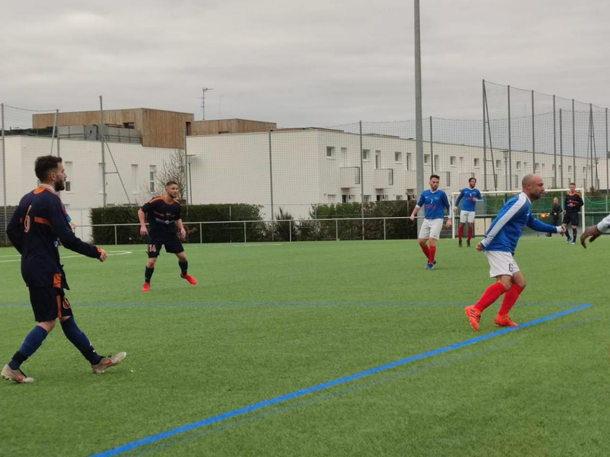 L'équipe A sur le synthétique de Méan