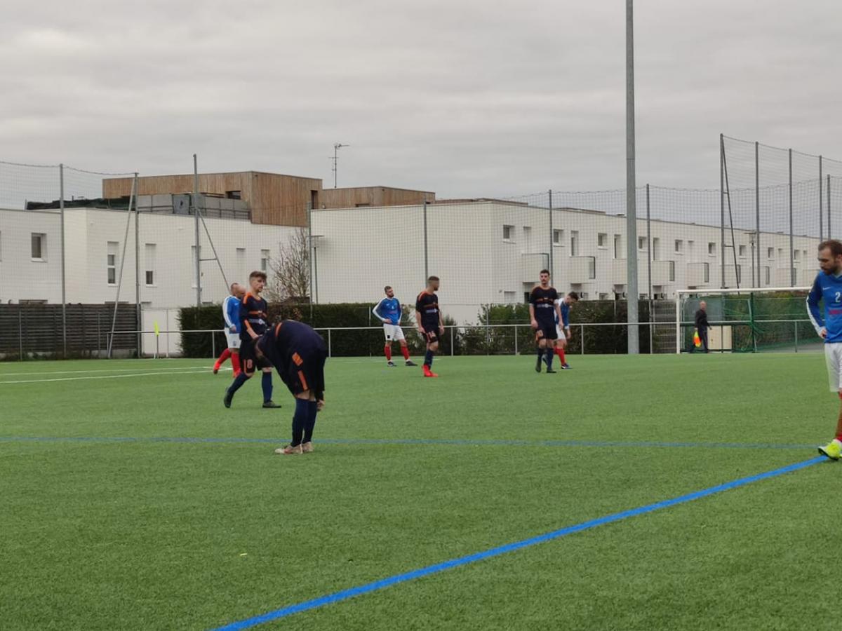 L'équipe A sur le synthétique de Méan